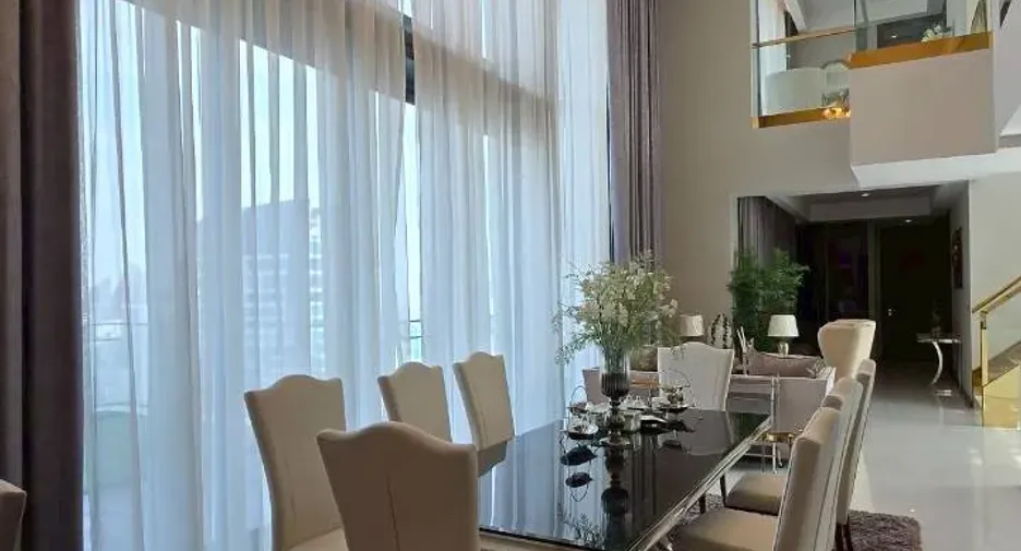 Wohnung zur Miete mit 4 Zimmer in Khlong Toei, Bangkok