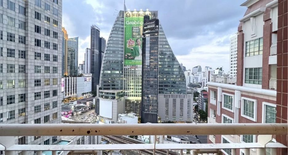 For rent 2 bedrooms condo in Khlong Toei, Bangkok