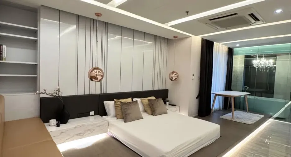 For rent 2 bedrooms condo in Khlong Toei, Bangkok