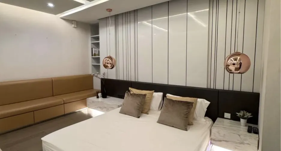 For rent 2 bedrooms condo in Khlong Toei, Bangkok