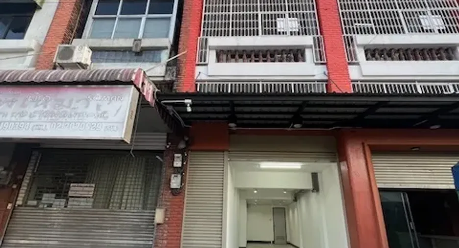 For rent retail Space in Bang Kapi, Bangkok