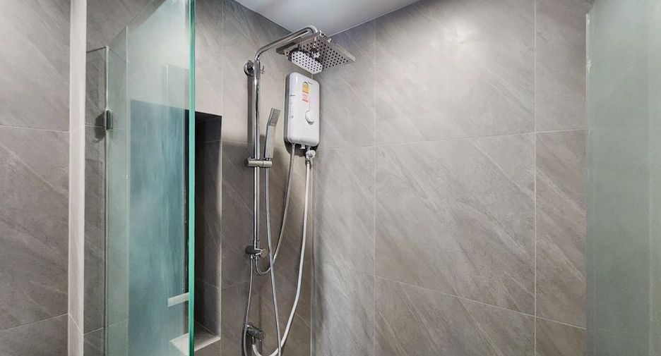 For rent 1 bed condo in Bang Rak, Bangkok