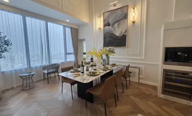 For rent 3 bedrooms condo in Huai Khwang, Bangkok