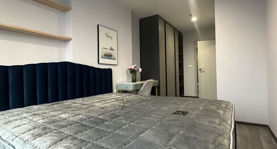 For rent 2 bedrooms condo in Bang Rak, Bangkok