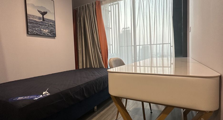 For rent 2 bedrooms condo in Bang Rak, Bangkok