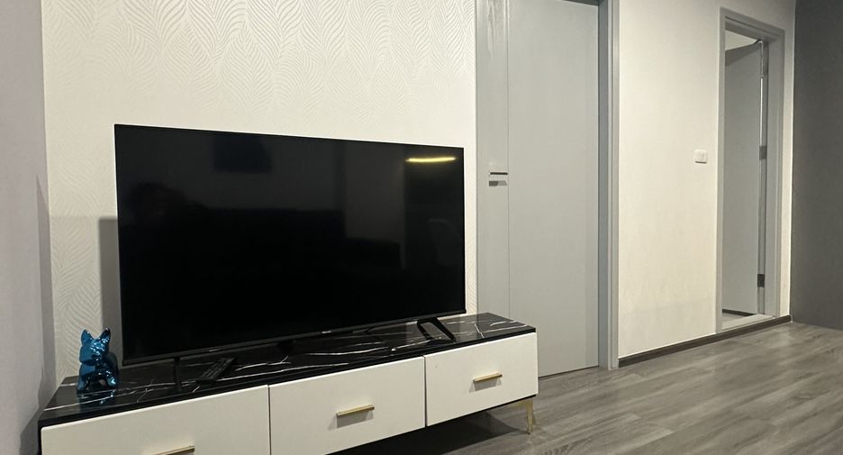 For rent 2 bedrooms condo in Bang Rak, Bangkok