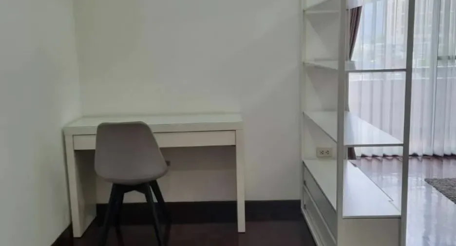 For rent 3 bedrooms apartment in Watthana, Bangkok