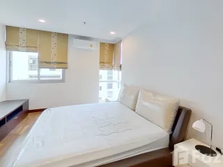 For rent 2 bedrooms condo in Pathum Wan, Bangkok