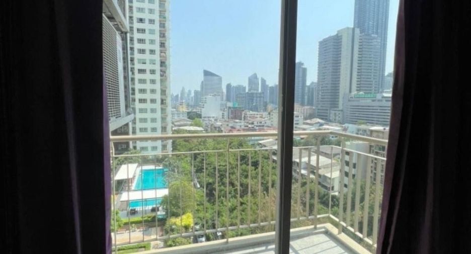 Condo en alquiler de 2 habitaciones en Huai Khwang, Bangkok