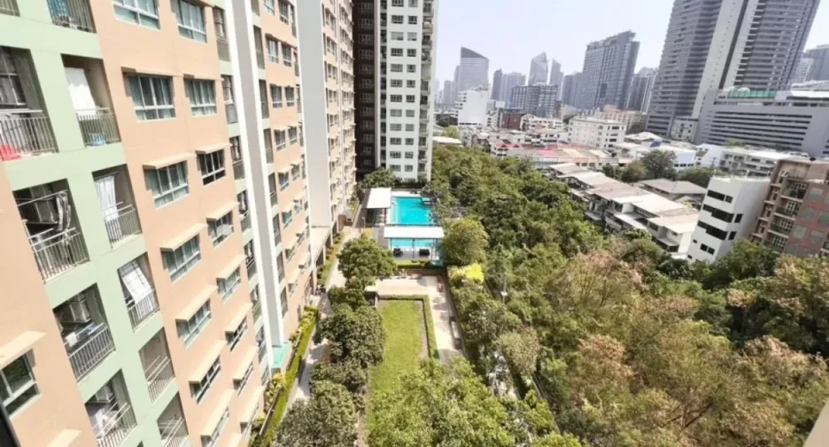 Condo en alquiler de 2 habitaciones en Huai Khwang, Bangkok