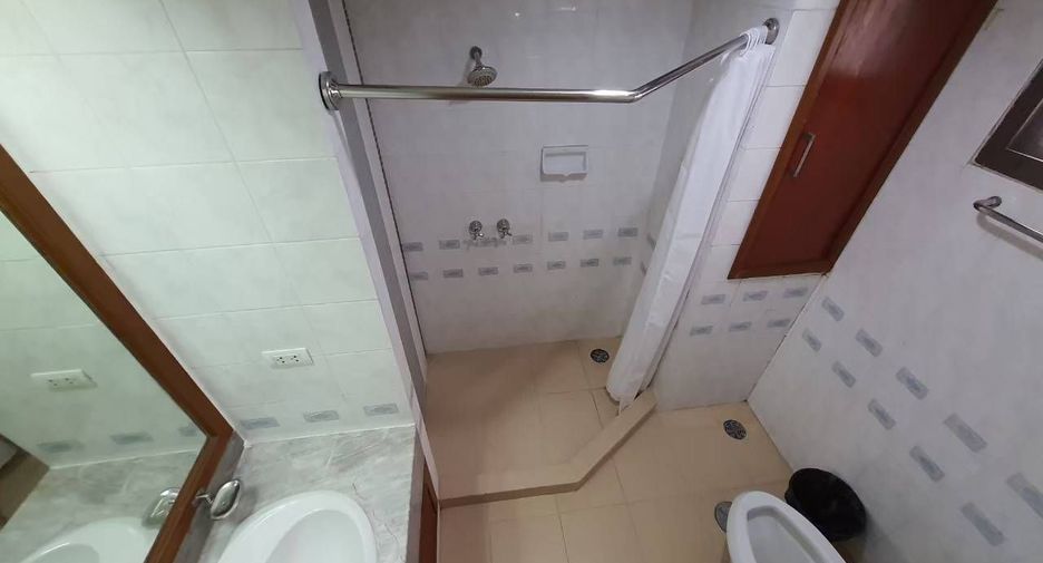 À louer 3 chambres appartement à Watthana, Bangkok