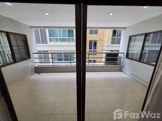 For rent 3 bedrooms apartment in Watthana, Bangkok