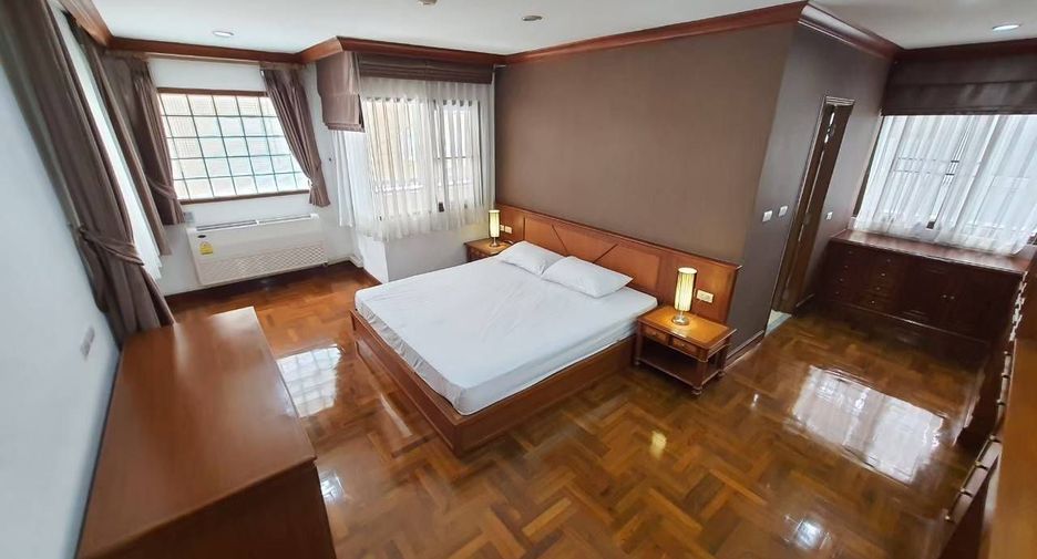 À louer 3 chambres appartement à Watthana, Bangkok