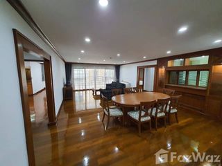 For rent 3 bedrooms apartment in Watthana, Bangkok
