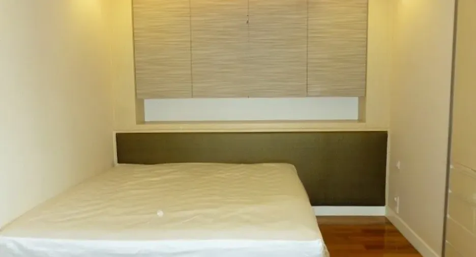 For rent 3 bedrooms condo in Sathon, Bangkok