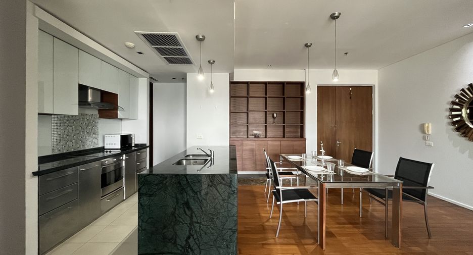 For rent 2 bedrooms condo in Khlong Toei, Bangkok