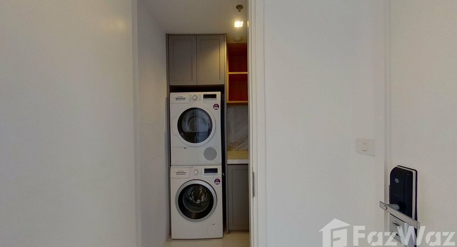 For rent 2 bedrooms condo in Sathon, Bangkok