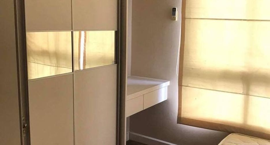 For rent 2 bedrooms condo in Phra Khanong, Bangkok