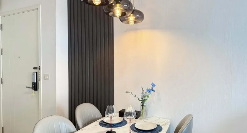 For rent 2 bedrooms condo in Watthana, Bangkok