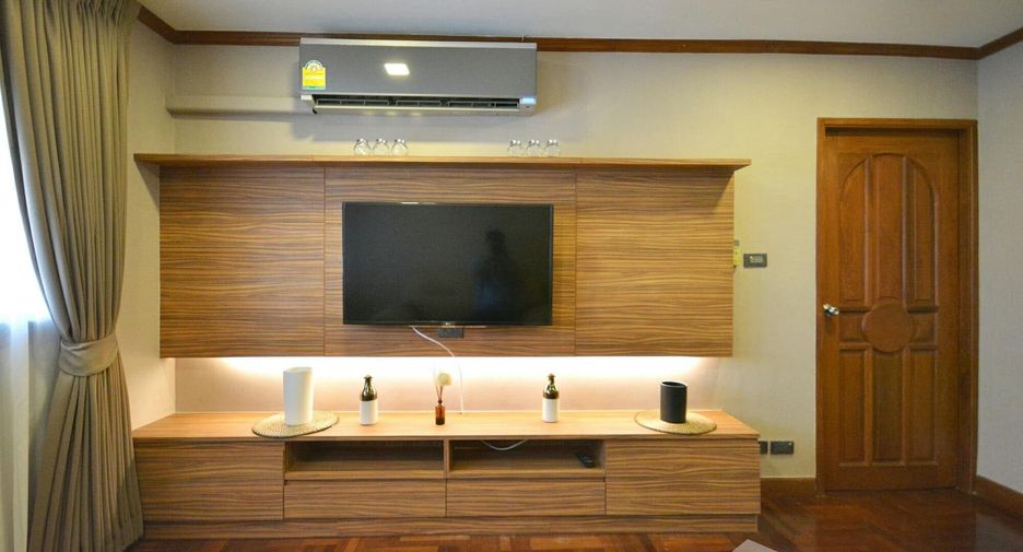 For rent 1 bed condo in Watthana, Bangkok