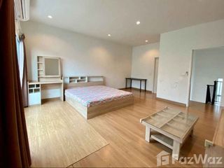 For rent 3 bedrooms townhouse in Suan Luang, Bangkok