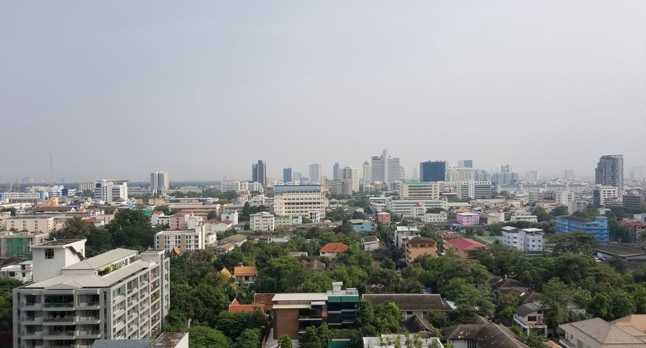 For rent 2 bedrooms condo in Sathon, Bangkok