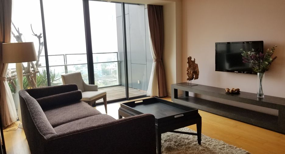 For rent 2 bedrooms condo in Sathon, Bangkok