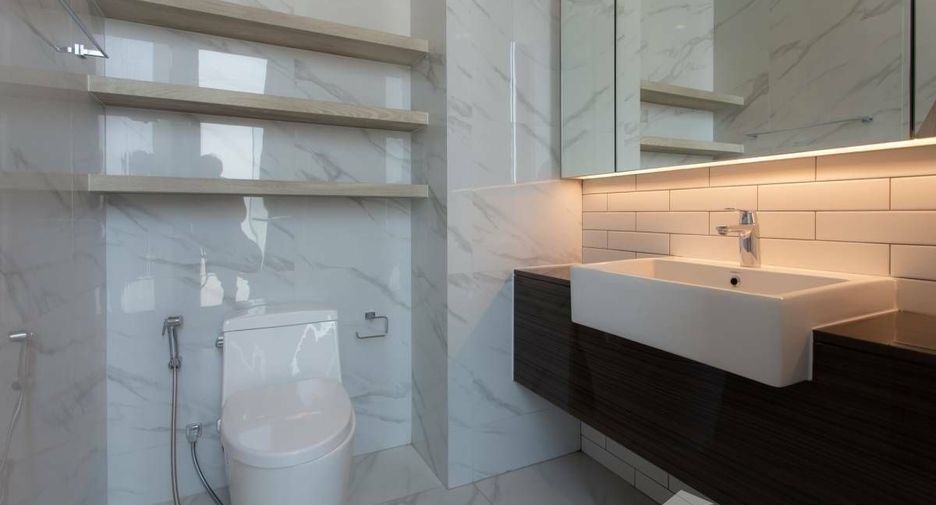 For rent 1 bed condo in Watthana, Bangkok