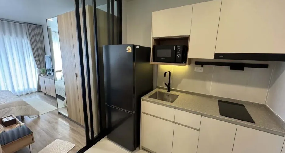 Wohnung zur Miete mit Studio in Khlong Toei, Bangkok