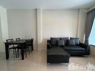 For rent 2 bedrooms townhouse in Saphan Sung, Bangkok