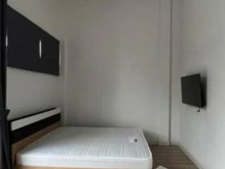 For rent 2 bedrooms townhouse in Saphan Sung, Bangkok