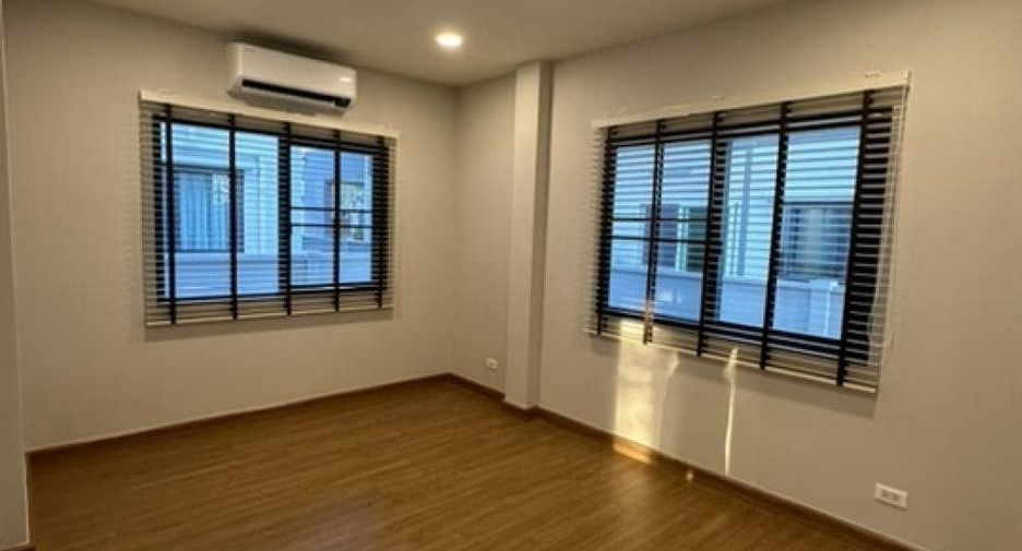 For rent 4 bedrooms house in Bang Phli, Samut Prakan