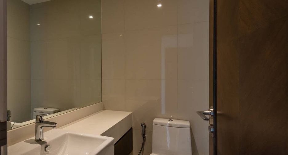 À louer 4 chambres condo à Khlong Toei, Bangkok