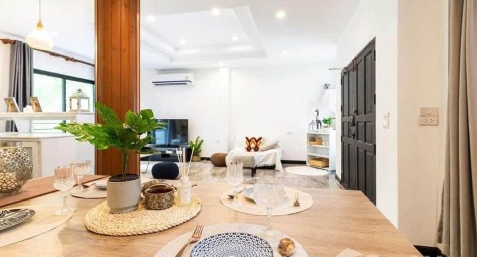 For rent 2 bedrooms house in Pathum Wan, Bangkok