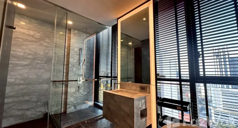 À louer 2 chambres condo à Watthana, Bangkok