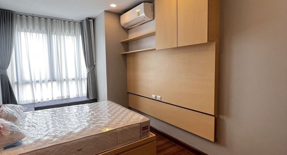 À louer 2 chambres condo à Khlong San, Bangkok