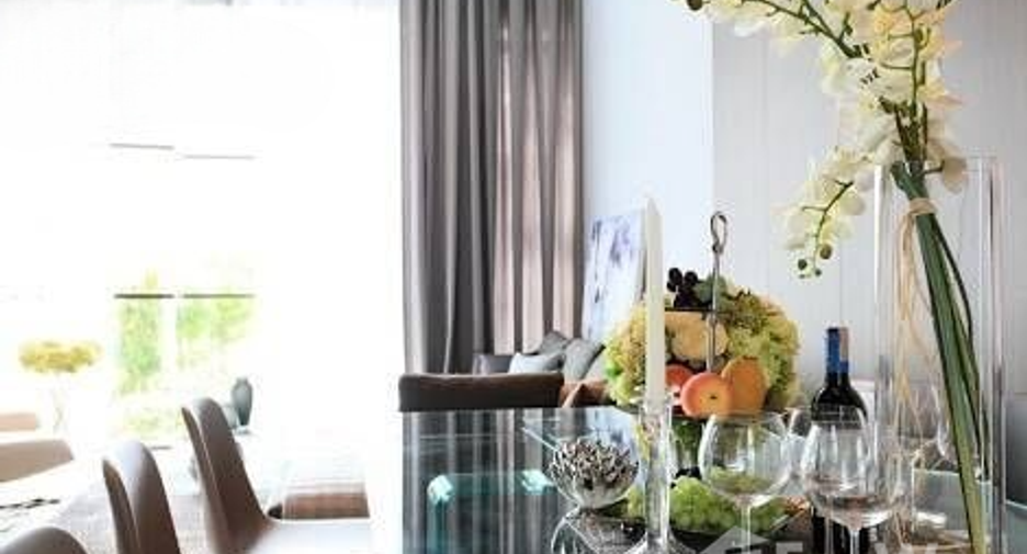 For rent 3 bedrooms house in Watthana, Bangkok