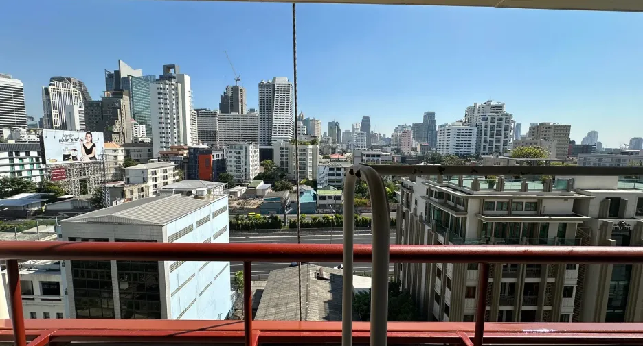 For rent 1 bed condo in Khlong Toei, Bangkok