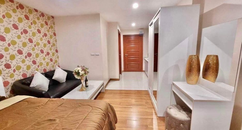 À louer studio condo à Huai Khwang, Bangkok