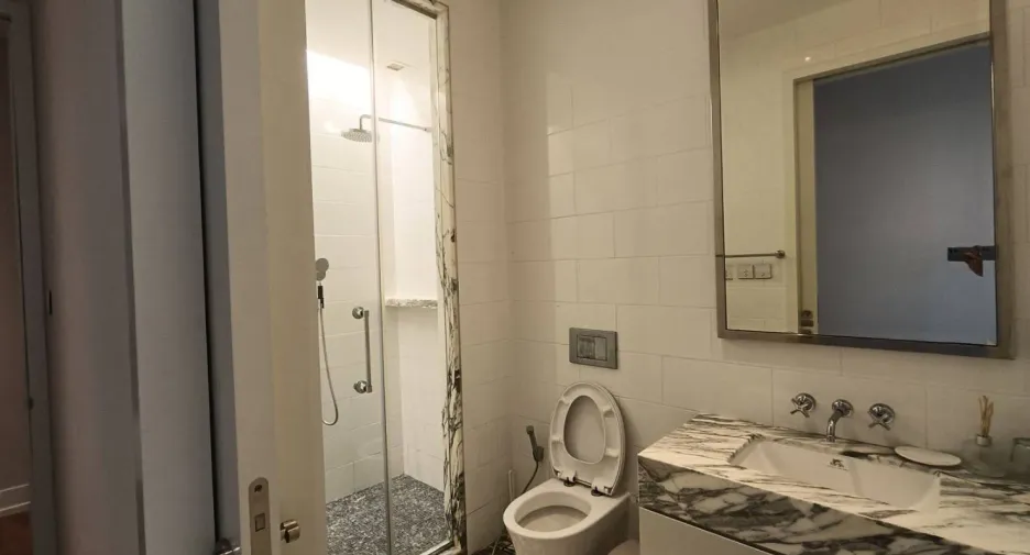 For rent 3 ベッドルーム condo in Sathon, Bangkok