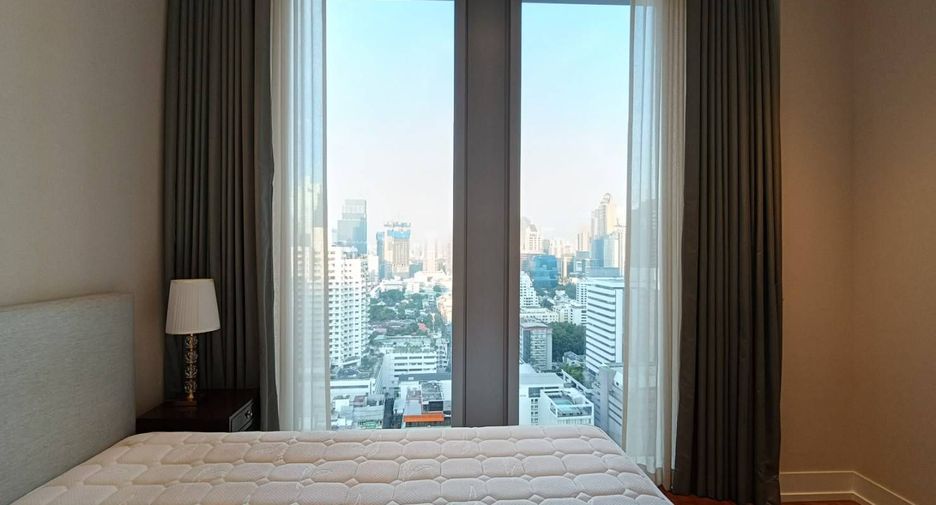 For rent 3 ベッドルーム condo in Sathon, Bangkok