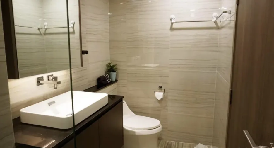 For rent 1 bed condo in Pathum Wan, Bangkok
