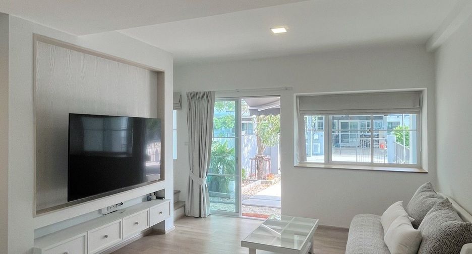 For rent 1 bed townhouse in Prawet, Bangkok