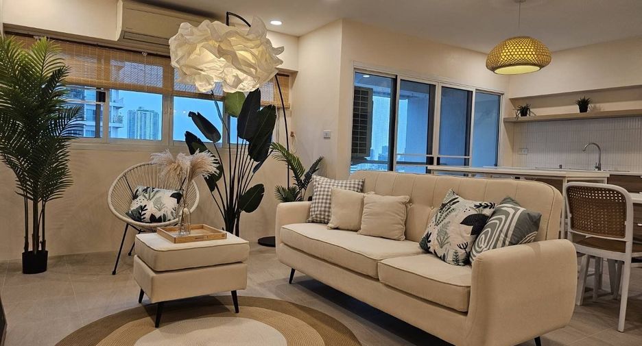 For rent 2 bedrooms condo in Watthana, Bangkok