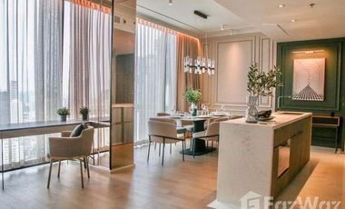 Condo en alquiler de 3 habitaciones en Khlong Toei, Bangkok