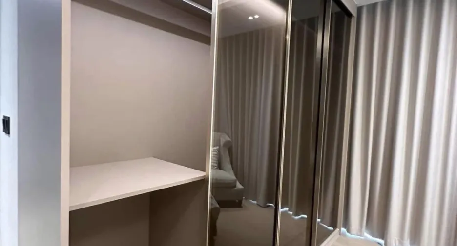 For rent 2 bedrooms condo in Pathum Wan, Bangkok