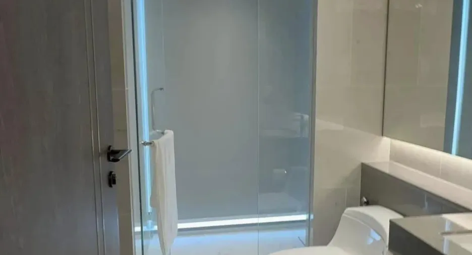 For rent 2 bedrooms condo in Pathum Wan, Bangkok