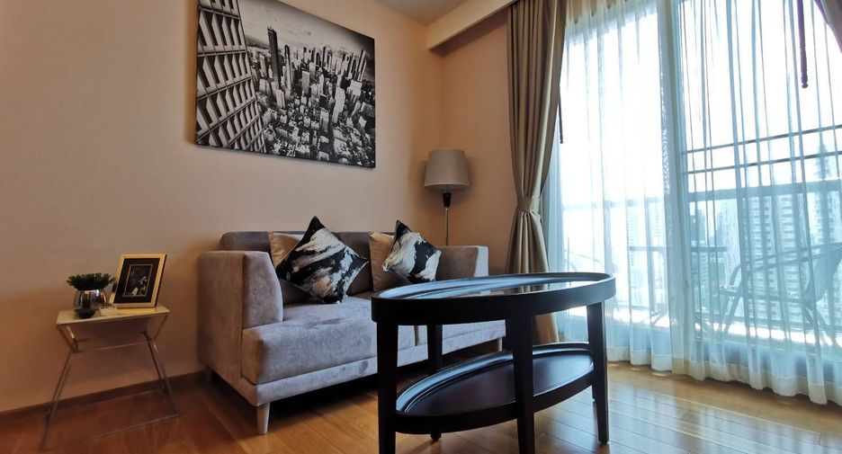 For rent 2 bedrooms condo in Watthana, Bangkok