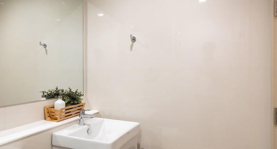 For rent studio condo in Pathum Wan, Bangkok