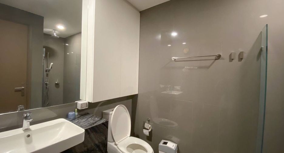 For rent 2 bedrooms condo in Bang Rak, Bangkok